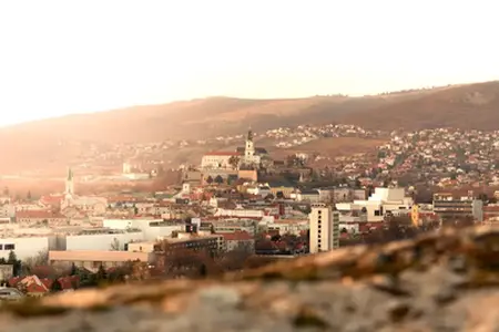 Cílové destinace na Slovensku po dálnici – jednoduché cestování s nákupem slovenské dálniční známky
